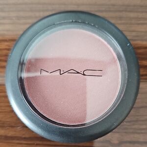 MAC Cosmetics Powder Blush In "Blooming"